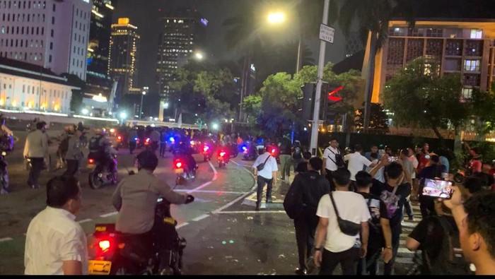 Demo Mahasiswa BEM SI di Patung Sempat Kuda Ricuh, Kini Dibubarkan Polisi