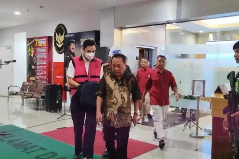 Kasus Korupsi Timah, Kejagung Limpahkan Harvey Moeis dan Helena Lim ke Kejari