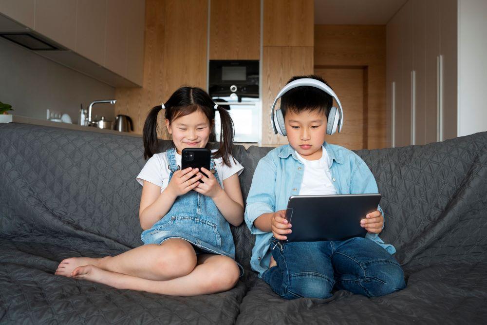 6 Cara Berinternet Sehat dan Aman bagi Anak