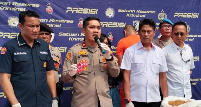 Polisi Tangkap 2 Pelaku Penyelundupan Sabu dan Sinte di Jakbar
