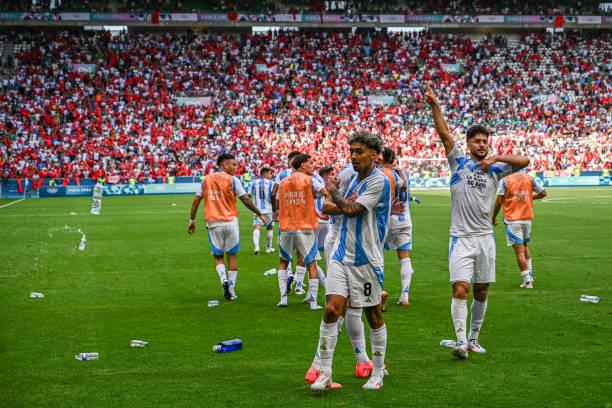 Timnas Argentina Diejek serta Lempari Botol Oleh Fans Maroko atas Kasus Rasisme