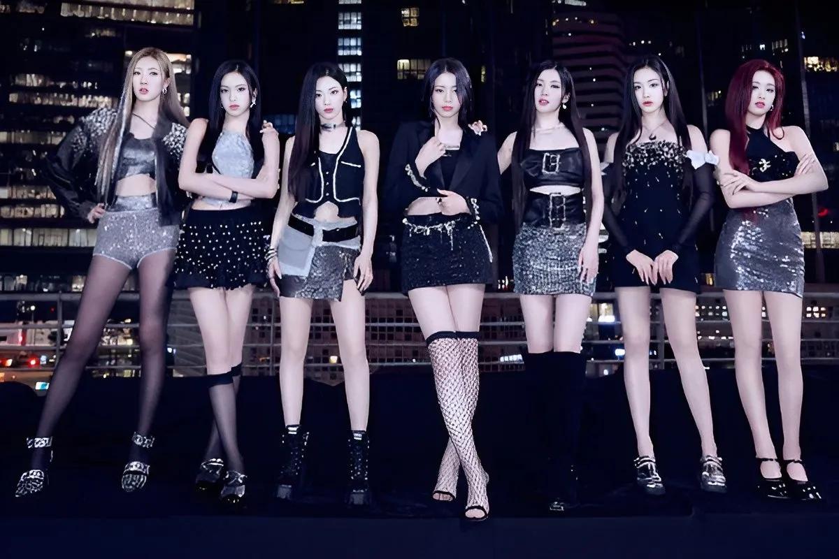 BABYMONSTER Umumkan Nama Basis Penggemar "MONSTIEZ"