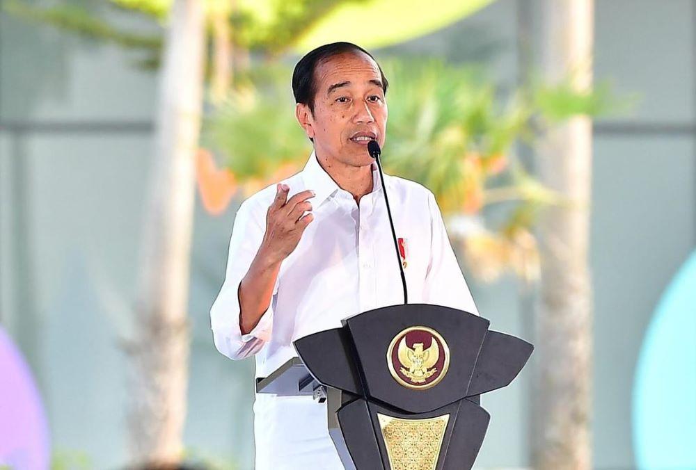 Jokowi Motoran Bareng Atta Halilintar hingga Raffi Ahmad di Tol Baru Akses ke IKN