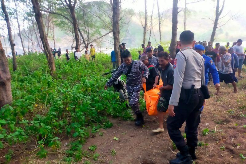 Gak Sabar Mau Ambil Sampan, Remaja Tewas Tenggelam di Pantai Jebring Blitar
