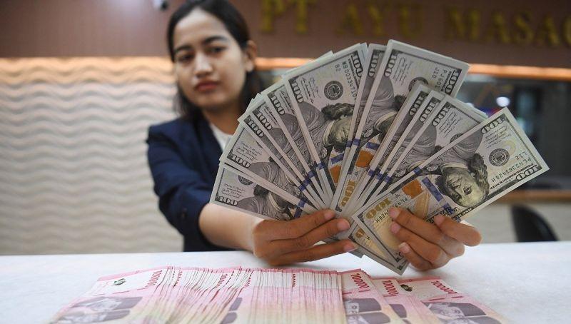 Sentimen Inflasi PCE AS yang Melambat Bantu Rupiah Siuman