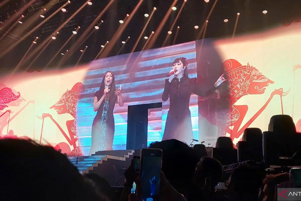 Anggun C. Sasmi Mengaku Kagum pada Isyana Sarasvati