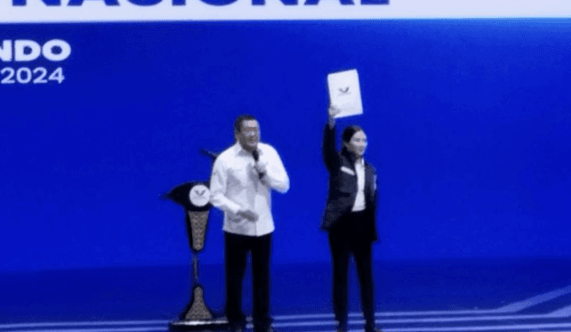 Hary Tanoesoedibjo Umumkan Angela Tanoesoedibjo jadi Ketum Perindo