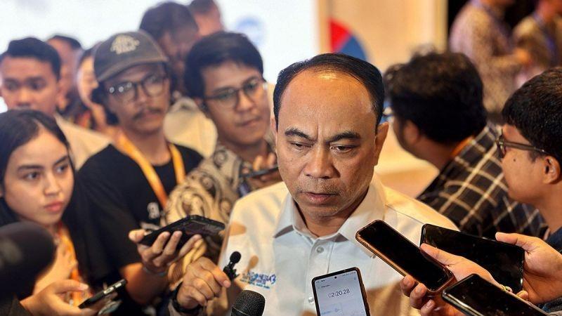 Menkominfo Minta Sosok 'T' Aktor Judi Online di Indonesia Diungkap