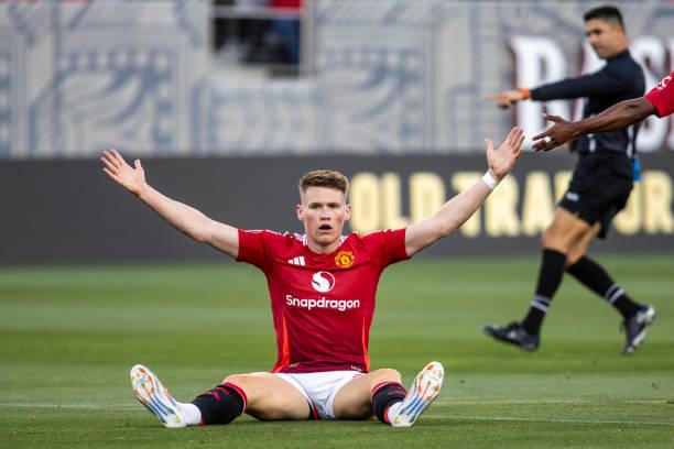 Gelandang Manchester United Scott McTominay Belum Laku karena Harga Kemahalan?