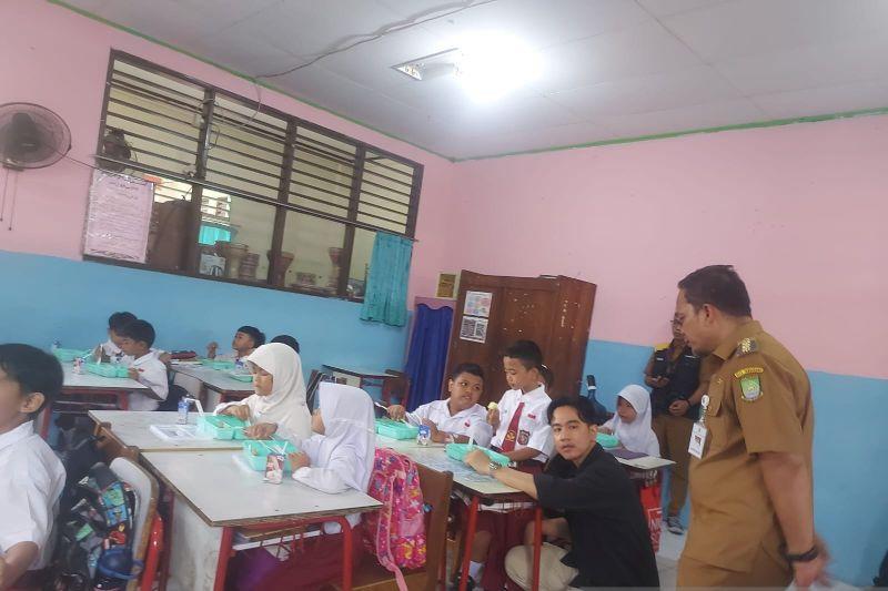 Gibran Pastikan UMKM Terlibat dalam Program Makan Bergizi Gratis