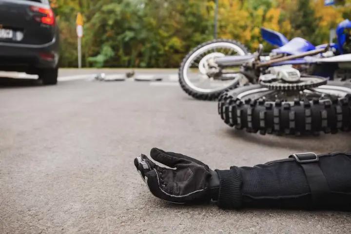Diduga Kurang Fokus, Pemotor Tewas Terlindas Truk Tronton di Magelang