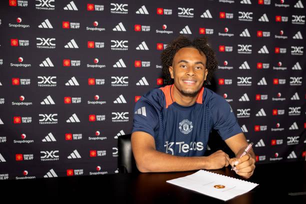 Joshua Zirkzee akan Gunakan Nomor Punggung Legendaris