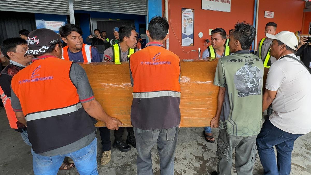 Jenazah Pilot Gleen Malcom yang Ditembak KKB Diterbangkan ke Jakarta Hari Ini