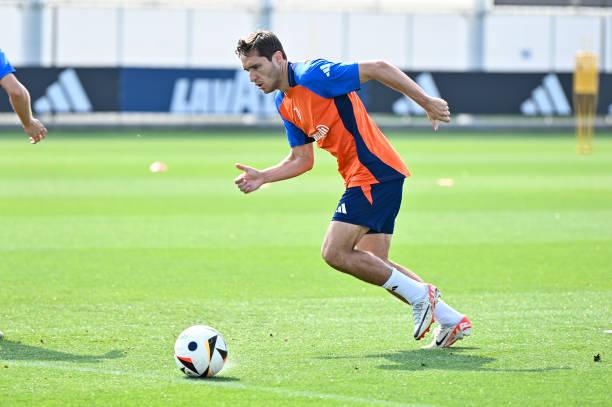 Federico Chiesa Enggan Pergi dari Juventus