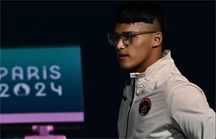 Usai Raih Emas di Olimpiade, Menpora Harap Rizki Juniansyah Terus Berprestasi