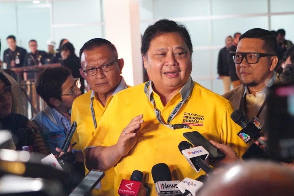 Mundurnya Airlangga Sebagai Ketua Umum Partai Golkar di Luar Nalar!