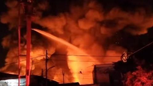 Imbas Kebakaran Rumah di Manggarai, 7 Orang Luka dan Ribuan Mengungsi