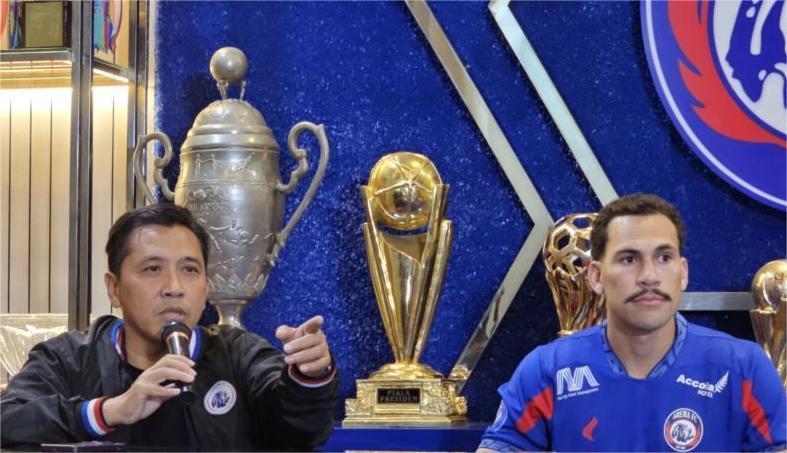 Gelandang Bertahan Asal Brasil Resmi Gabung Arema FC