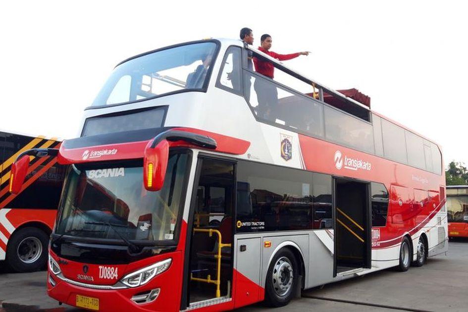 Atlet Peraih Medali Olimpiade 2024 Diarak ke Istana Menggunakan Bus Atap Terbuka