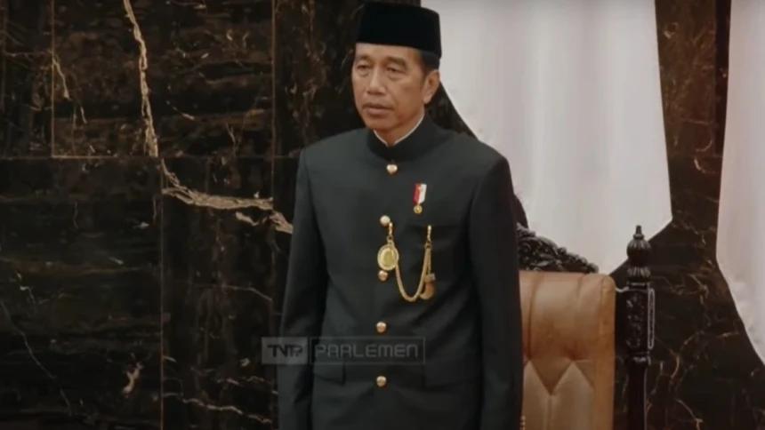 Jokowi Kenakan Pakaian Adat Betawi Sebagai Ungkapan Terima Kasih untuk Warga Jakarta