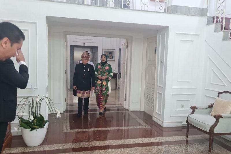 Sidang Tahunan MPR 2024, Wapres Ma'ruf Amin Gunakan Pakaian Adat Palembang