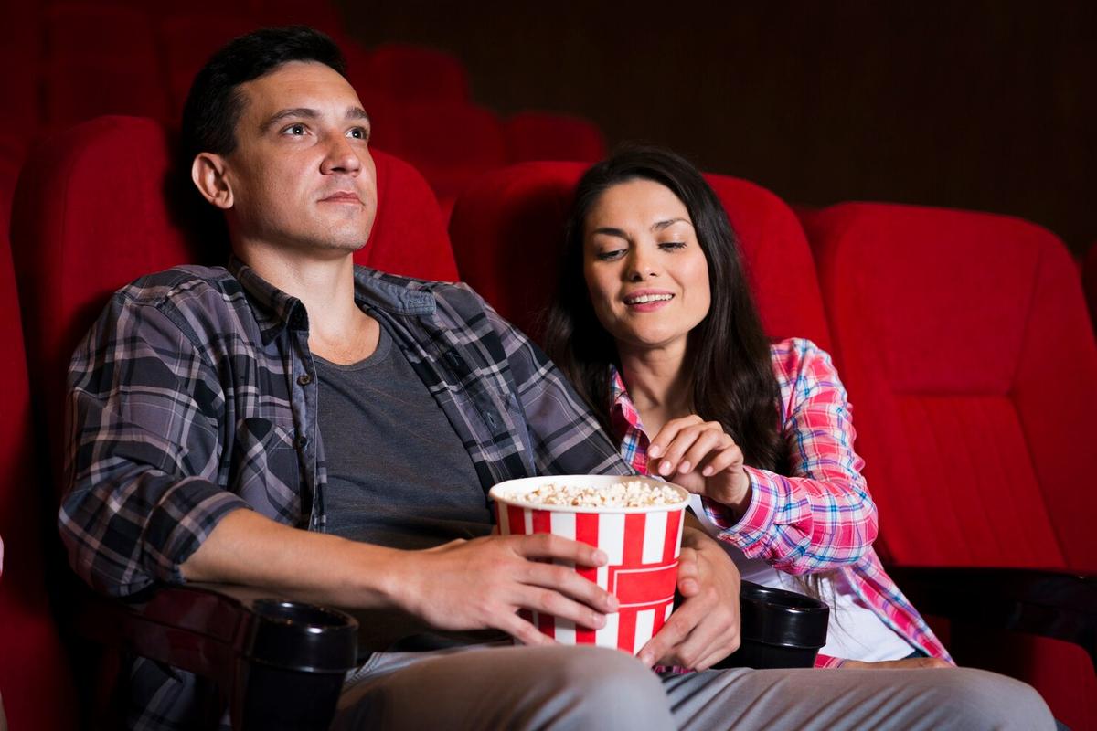 9 Film Semi Indonesia Terbaik, Bocil Dilarang Nonton Ya!