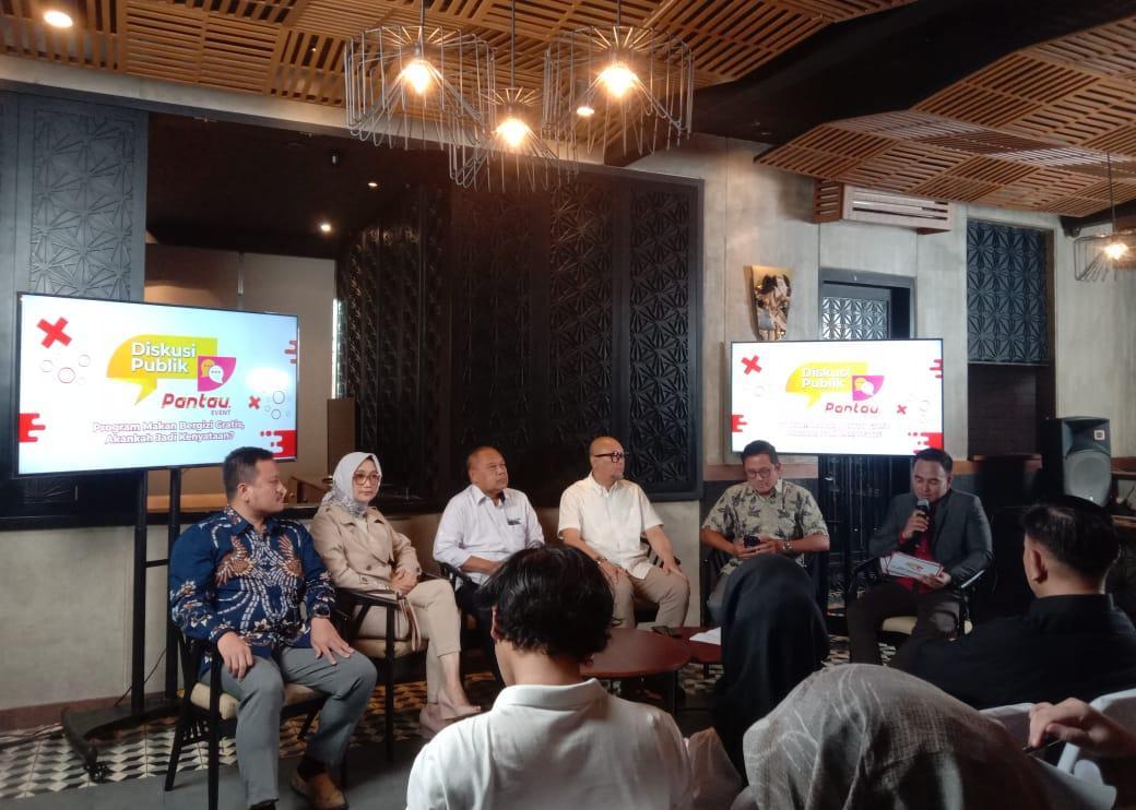 Makan Bergizi Gratis, Solusi atau Tantangan? Diskusi Publik Pantau Event Bahas Fenomena Diet di Kalangan Remaja
