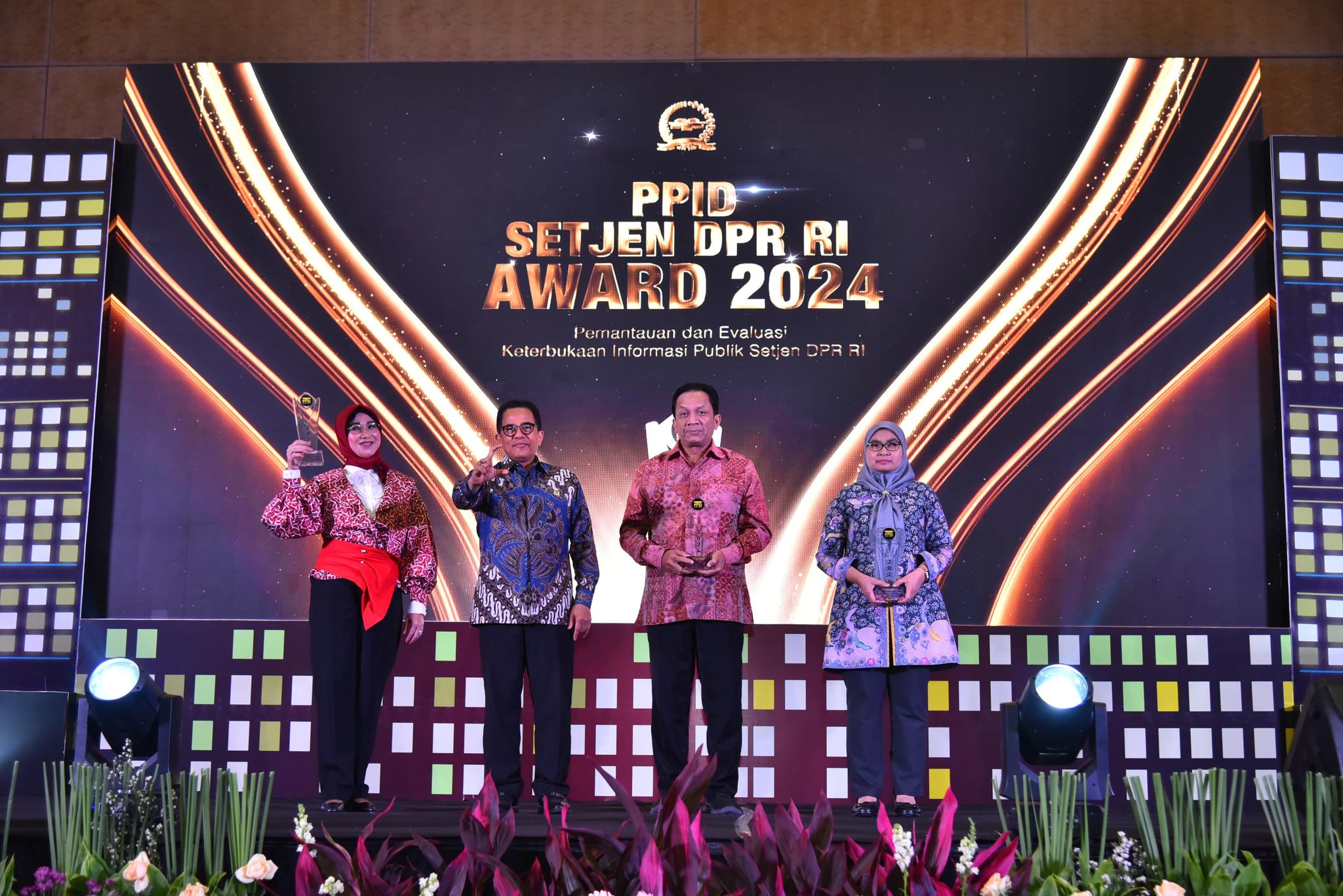 Upayakan Parlemen Modern, Setjen DPR Gelar Malam Anugrah PPID Pelaksana 2024