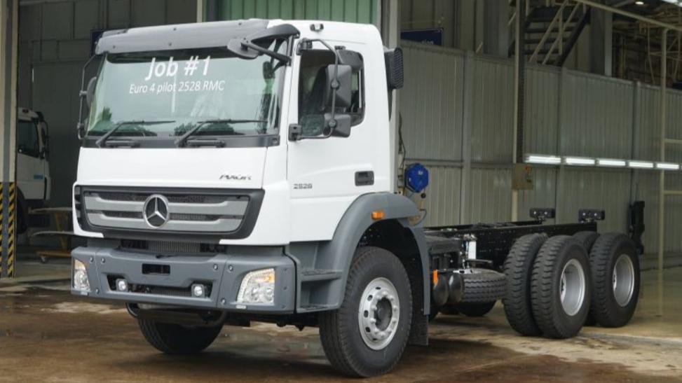 Daimler Bagikan 5 Cara Aman Kendarai Axor dengan Metode FPWA