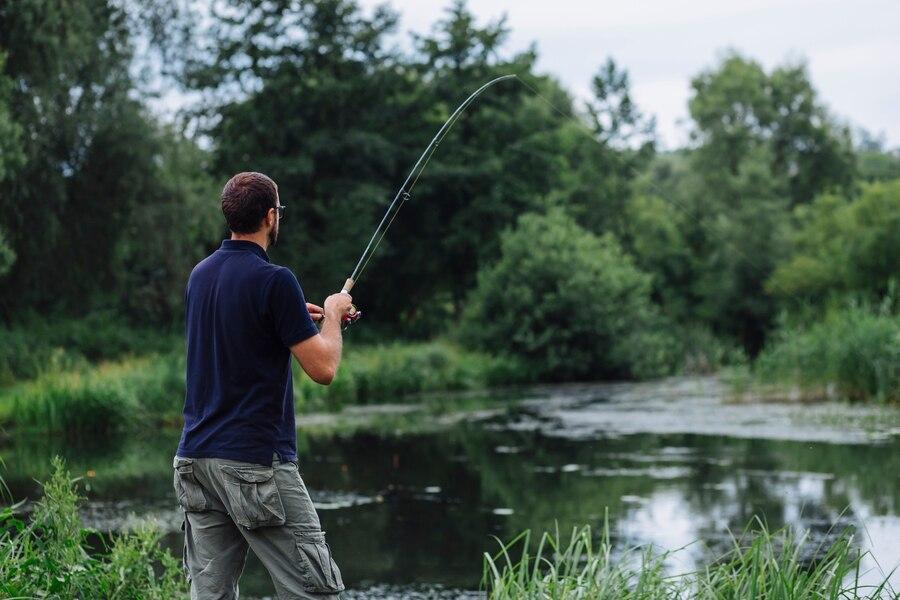25 Arti Mimpi Melihat Orang Mancing: Makna dan Simbolisme di Balik Aktivitas Memancing