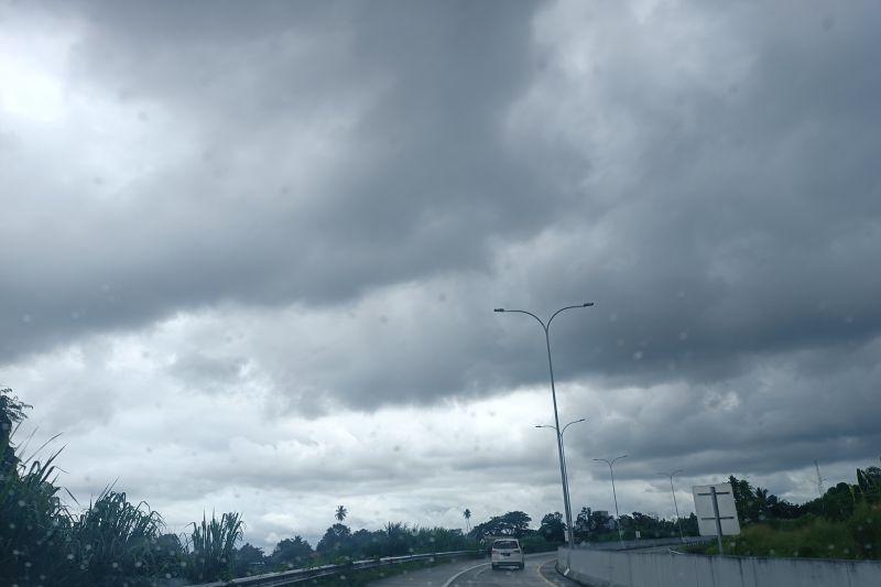 BMKG Prakirakan Cuaca Jakarta Cerah dan Berawan Tebal Hari Ini