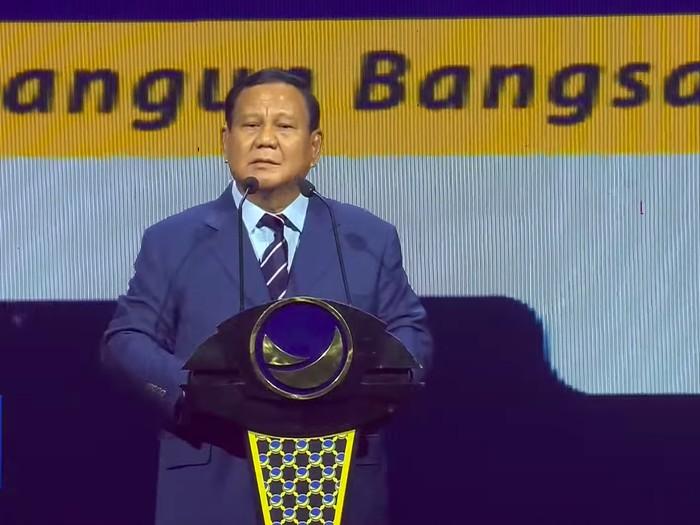 Kelakar Prabowo soal Surya Paloh: Saya Dulu Anak Tapi Sekarang Beliau Anak Buah Saya
