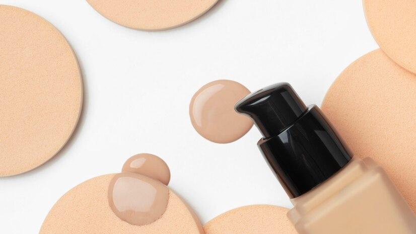 Cushion dan Foundation: Mana yang Paling Cocok untuk Kulit Kamu?