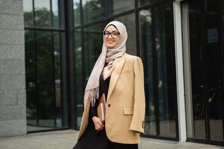 17 Perpaduan Warna Jilbab dan Baju untuk Tampilan Stylish