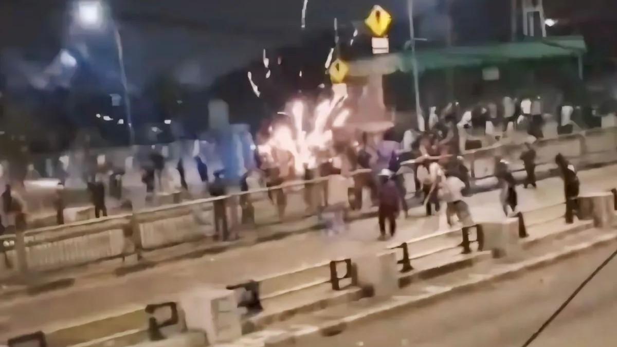 1 Polisi Terkena Siraman Air Keras saat Bubarkan Tawuran di Bassura