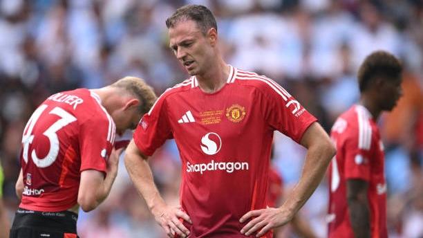 Jonny Evans Resmi Pensiun dari Timnas Irlandia