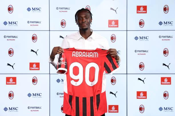 Tammy Abraham Ungkap Dirinya Incar AC Milan dari Awal Bursa Transfer