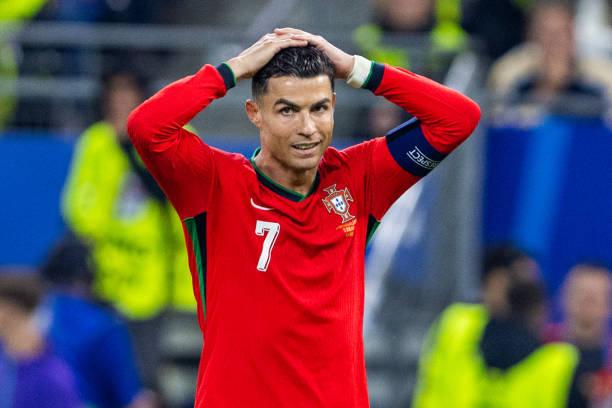 Cristiano Ronaldo Mau Pensiun dari Timnas Portugal?
