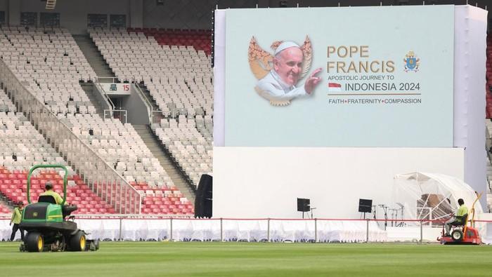 Hari Ini Misa Akbar Paus Fransiskus Dihadiri 87 Ribu Orang di GBK, Hindari Jalan Berikut!