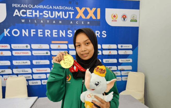 Alami Kendala di Program Latihan, Lifter Jatim Berhasil Raih Medali Emas di PON 2024