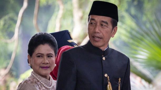 Jokowi Ngatuk dan Bersyukur Timnas Indonesia Berhasil Dapat 1 Poin