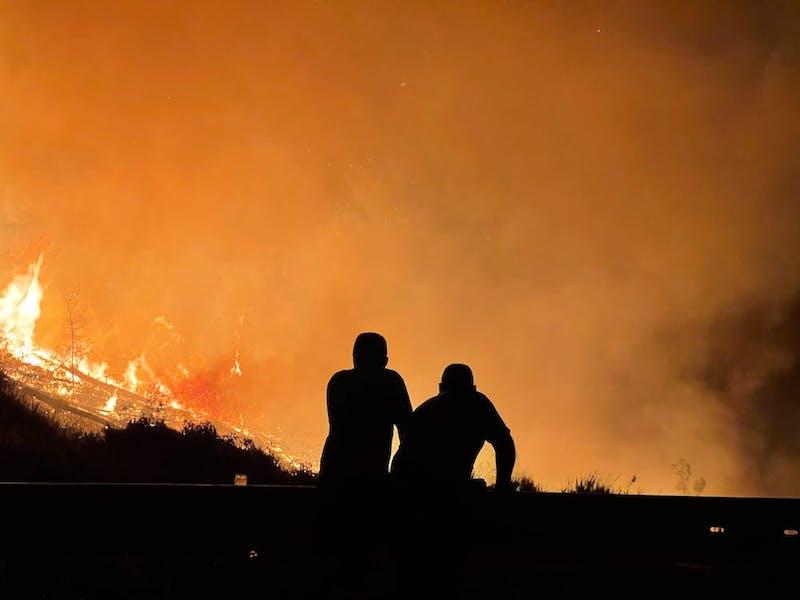 Lapak Barang Bekas di Grogol Terbakar, Diduga Akibat Arus Pendek