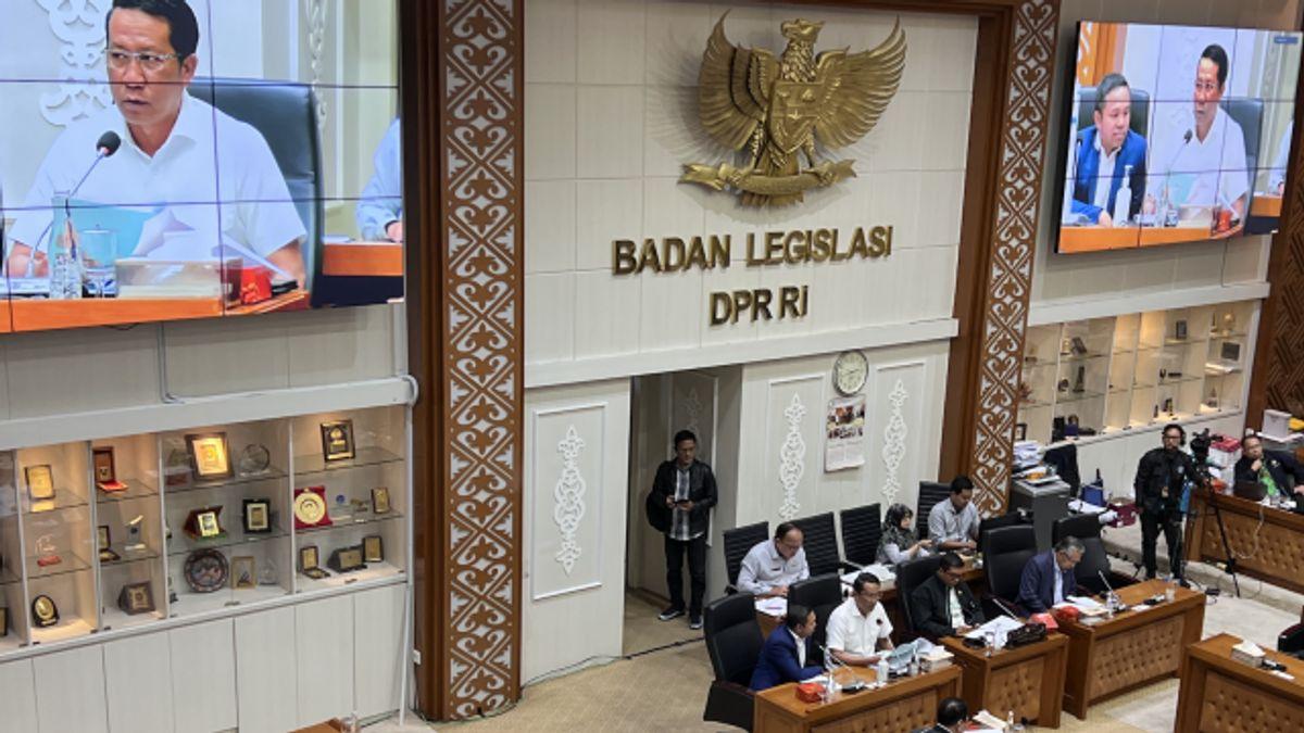 Insiden Mic Mati di Rapat Baleg: Waktu Bahas RUU Pilkada Lancar