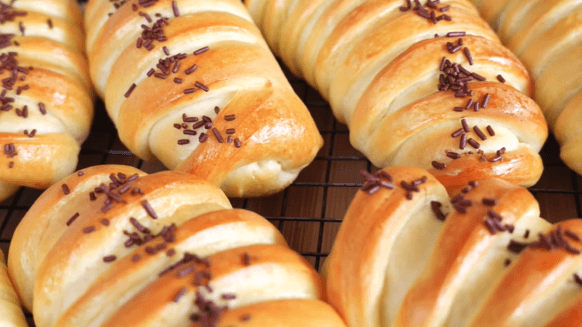7 Resep Roti Manis Lembut yang Sederhana dan Lezat