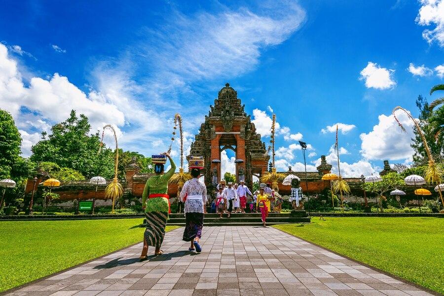 7 Alasan Mengapa Bali Menjadi Destinasi Favorit Turis Asing