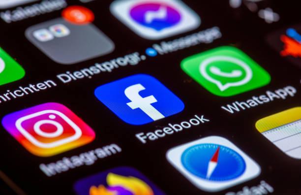 Latih Model AI, Meta bakal Gunakan Unggahan FB dan IG di Inggris