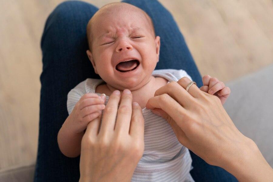 Penyebab Bayi Rewel di Malam Hari dan Cara Mengatasinya