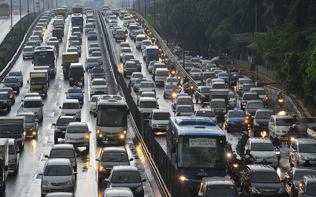 4 Komponen Mobil Rentan Rusak Jika Terjebak Macet Parah