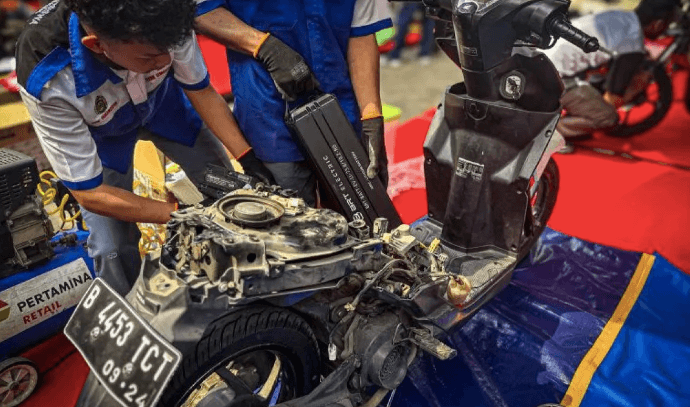 16 SMK Berlomba Konversi Motor Bensin ke Listrik di Sirkuit Sentul