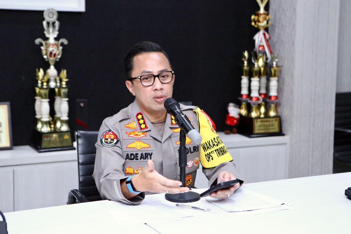 4 Remaja Juga Terjun ke Kali Bekasi, Nyawanya Selamat Berkat Polisi